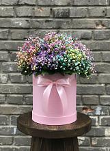 Цветочная композиция из Гипсофила и Розы в шляпной коробке в Мурыгино
