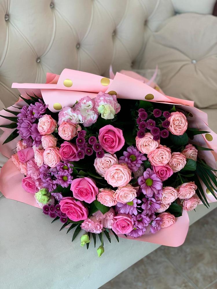 Букет цветов из: Хризантемы, Розы и Лизиантусы в Мурыгино