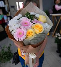 Букет цветов из:  Герберы, Розы и Хризантемы в Мурыгино