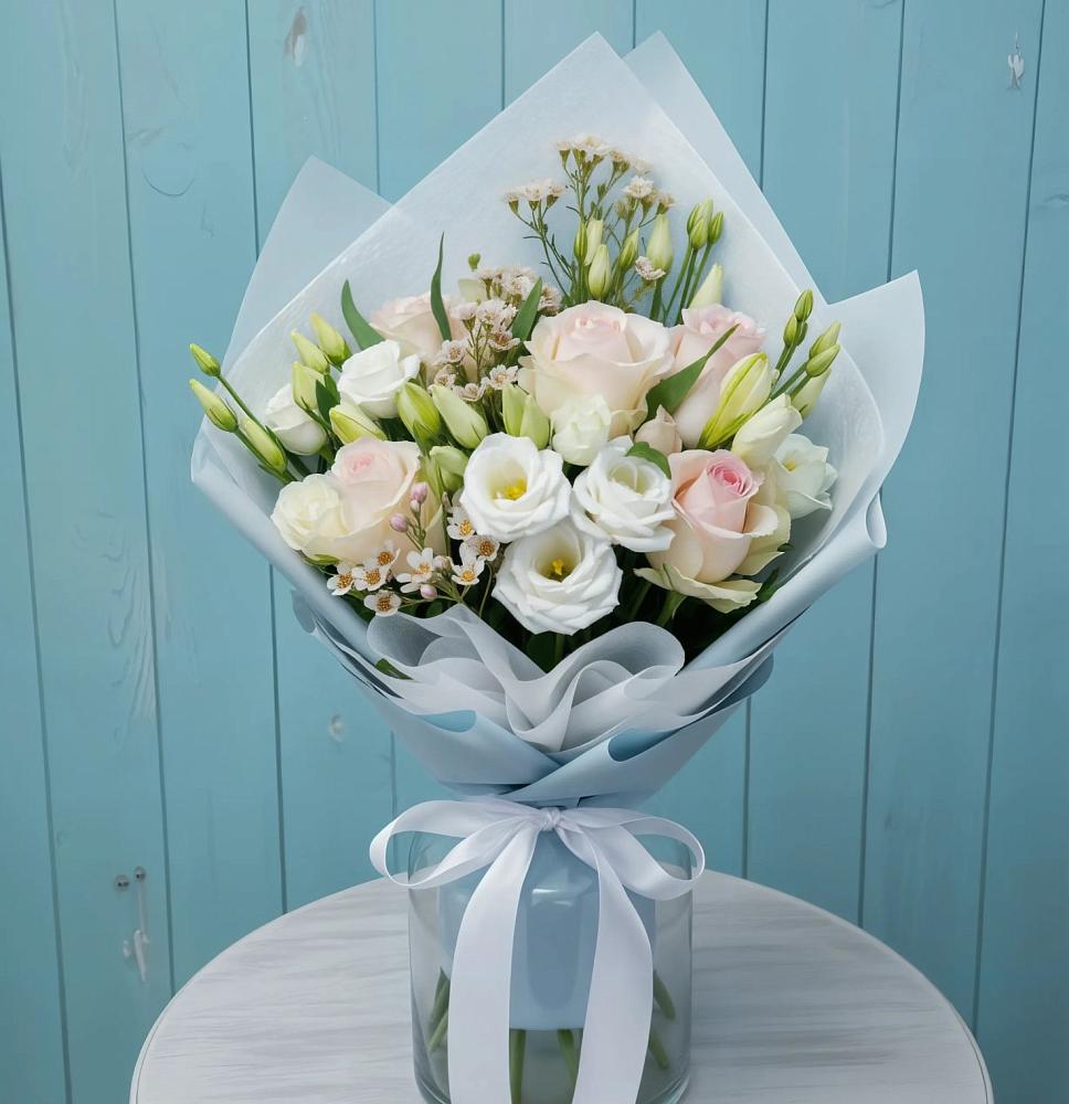 Букет цветов из: Розы и Лизиантусы в Мурыгино