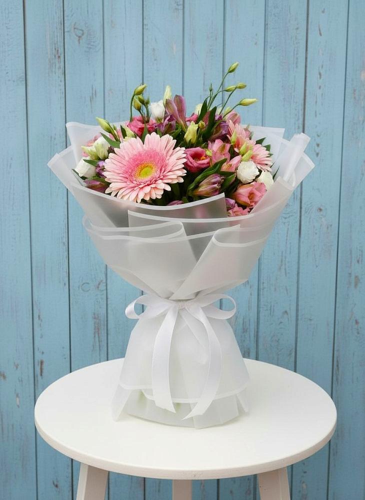 Букет цветов из: Герберы, Альстромерии и Лизиантусы в Мурыгино