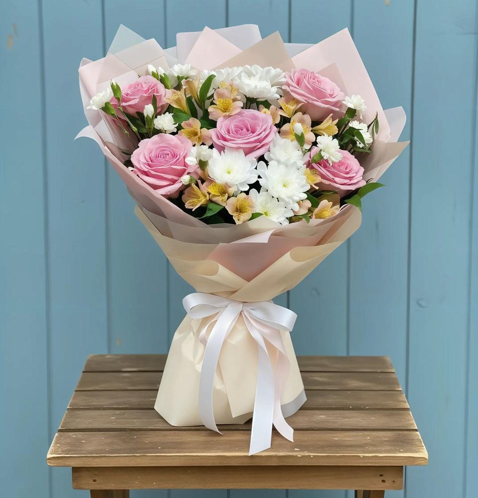 Букет цветов из: Гвоздики, Орхидеи и Розы в Мурыгино