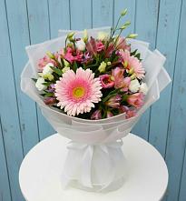 Букет цветов из:  Герберы, Альстромерии и Лизиантусы в Мурыгино
