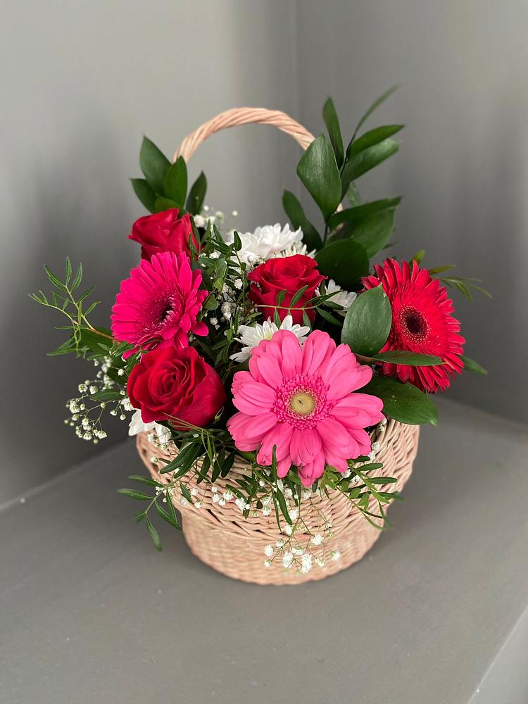 Цветочная композиция из Розы, Хризантемы и Герберы в корзине в Мурыгино