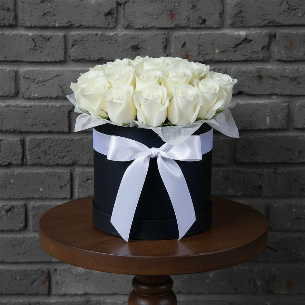 Цветочная композиция из Розы в шляпной коробке в Мурыгино